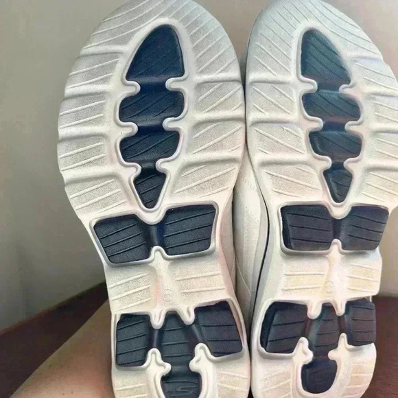 SKECHERS | Men's size 13 EWW Go Walk 5 Wistful Shoes Sneakers White Athletic - Picture 11 of 11